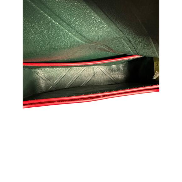 Burberry NWT Snip Leather Shoulder Bag in Ruby - Picture 11 of 16